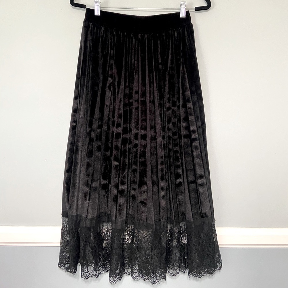 Black velvet long skirt